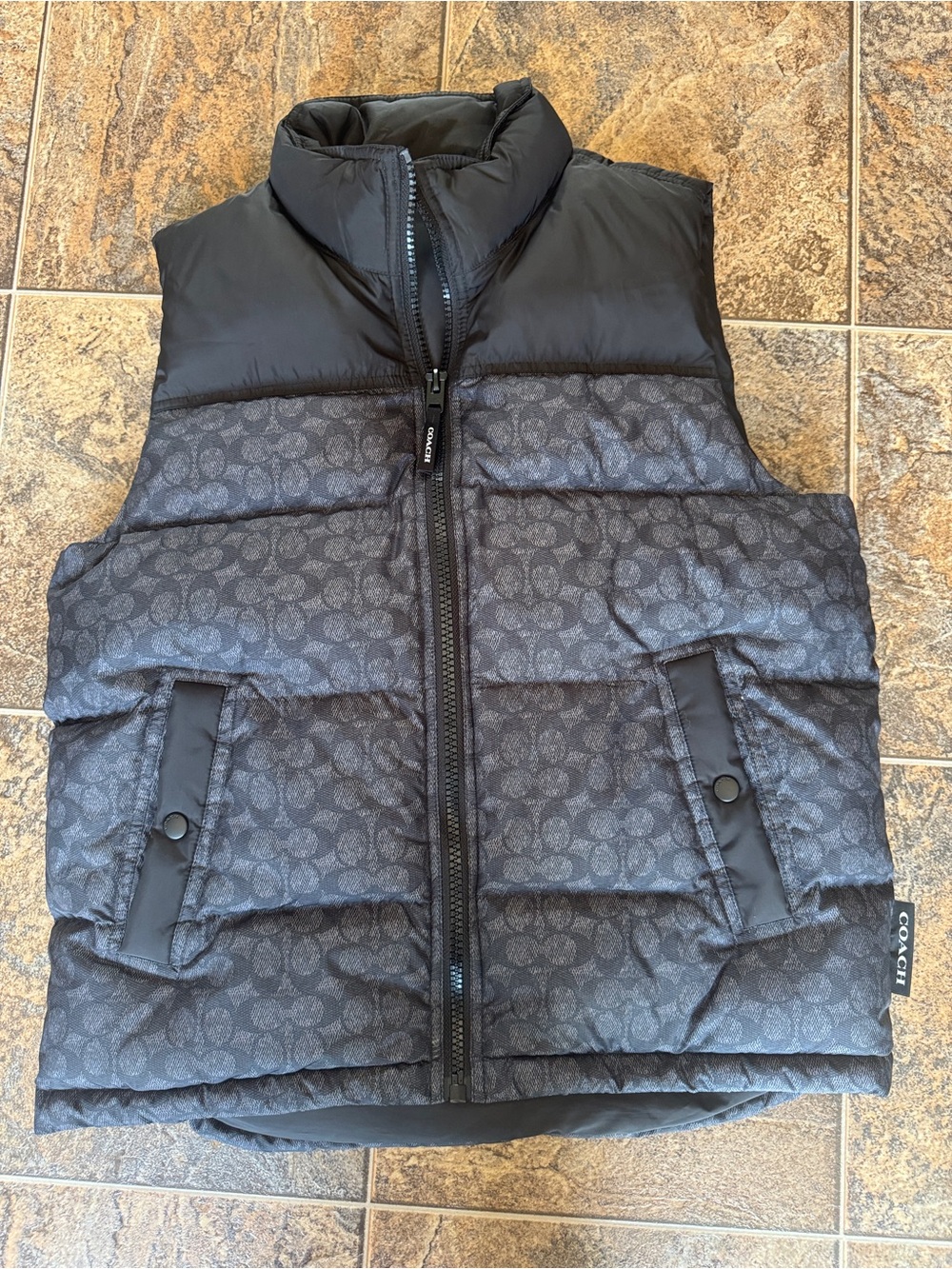 Coach Signature C Logo 650 Down Puffer Vest- Black, Men’s Size Medium